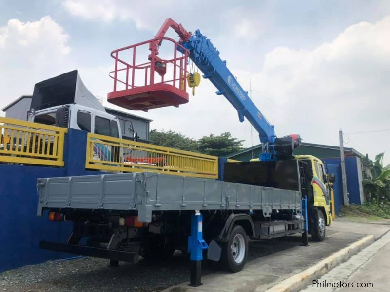 Daewoo Boom Truck with Man Lift/ Cargo Crane Truck in Philippines