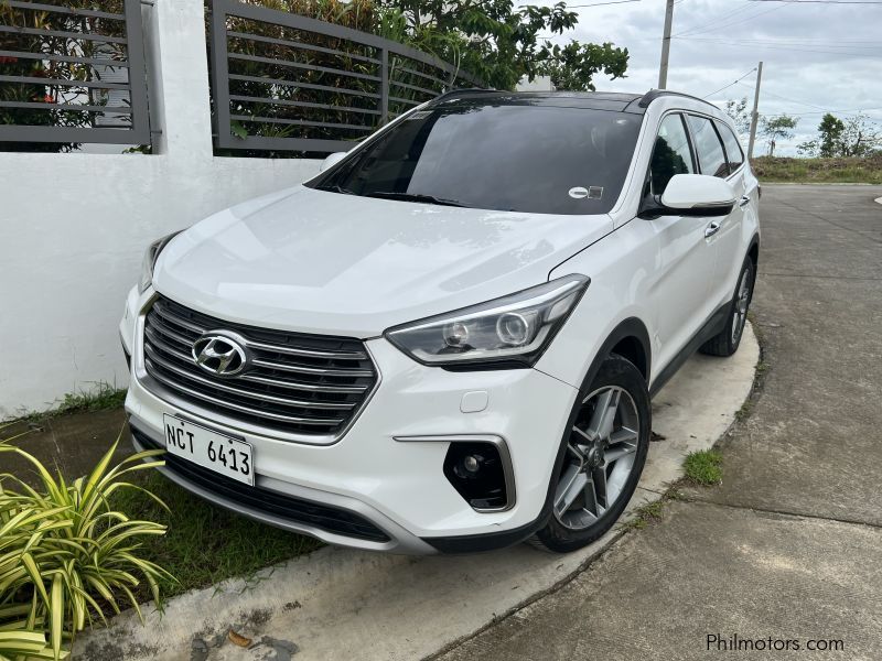 Hyundai  Santa Fe Grand in Philippines