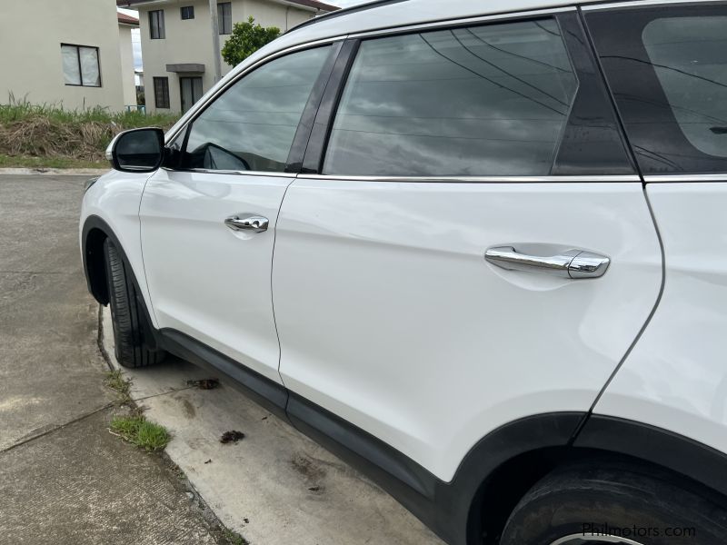 Hyundai  Santa Fe Grand in Philippines