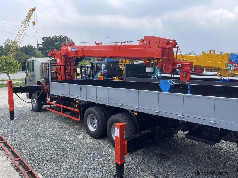 Hyundai BOOM TRUCK/ CARGO CRANE TRUCK in Philippines