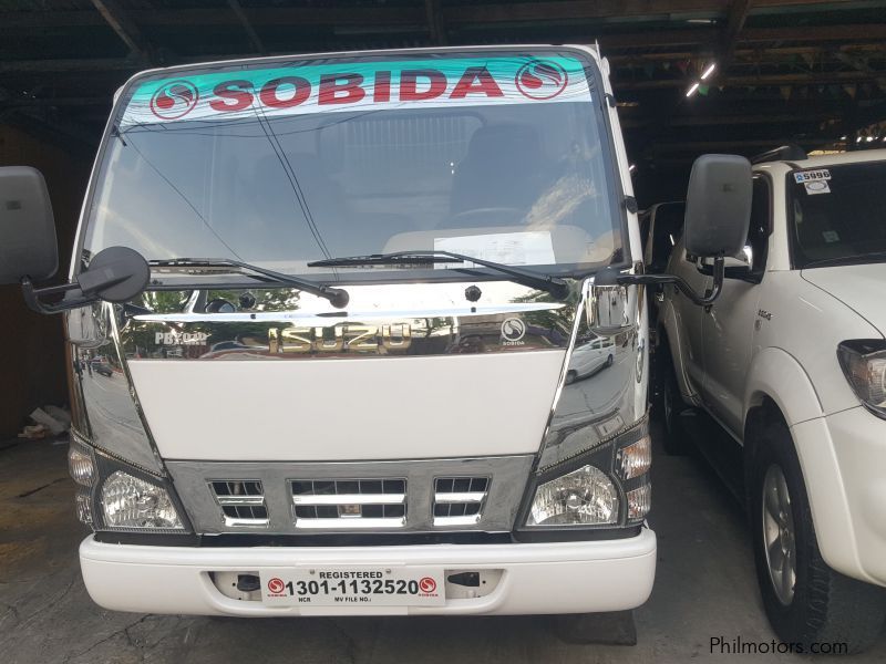 Isuzu ELF in Philippines