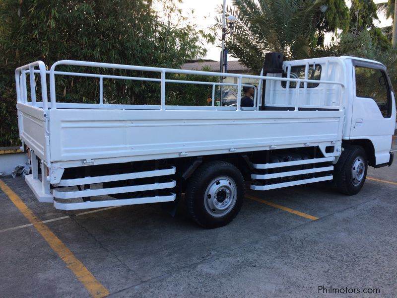 Isuzu ELF Single Tire 4JG2  in Philippines