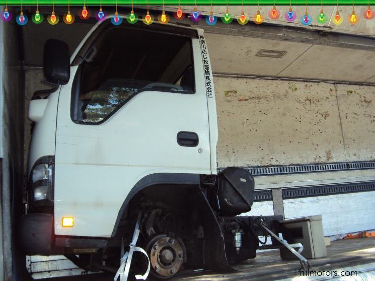 Isuzu Elf - Cab w/ Engine/Trans & Axle in Philippines