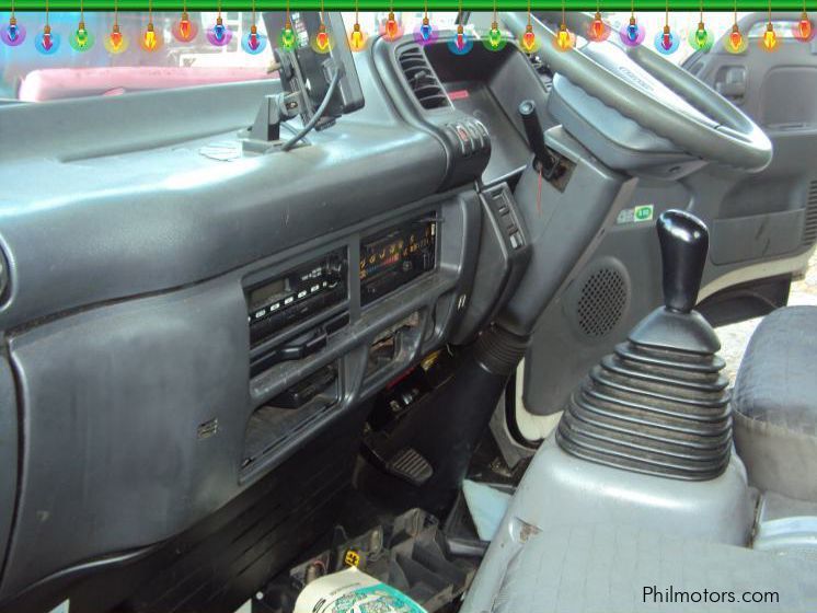 Isuzu Elf - Cab w/ Engine/Trans & Axle in Philippines