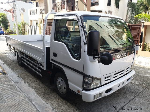 Isuzu Elf in Philippines