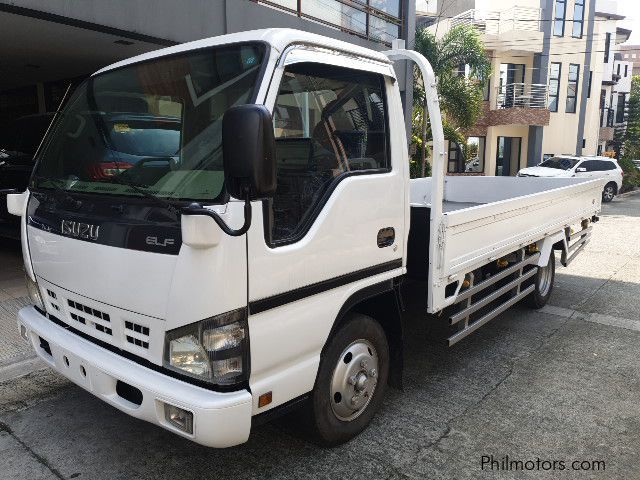 Isuzu Elf in Philippines