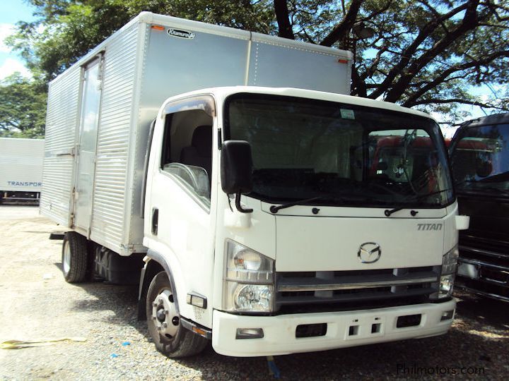 Isuzu Elf Aluminum Closed Van in Philippines