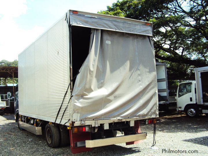 Isuzu Elf Aluminum Closed Van in Philippines