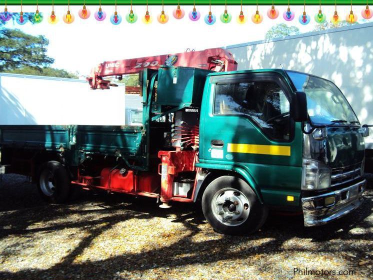 Isuzu Elf Dropside Cargo With Crane in Philippines