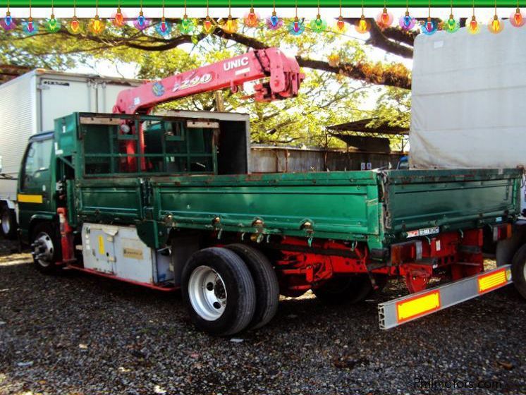 Isuzu Elf Dropside Cargo With Crane in Philippines