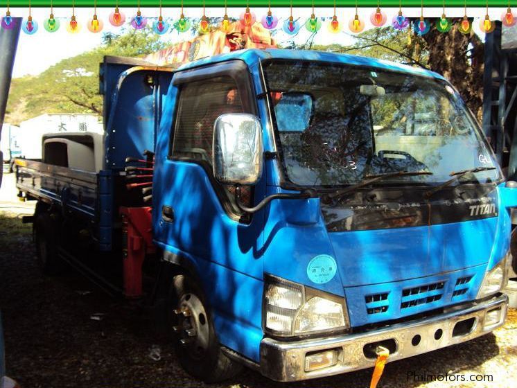 Isuzu Elf Dropside Cargo With Crane in Philippines