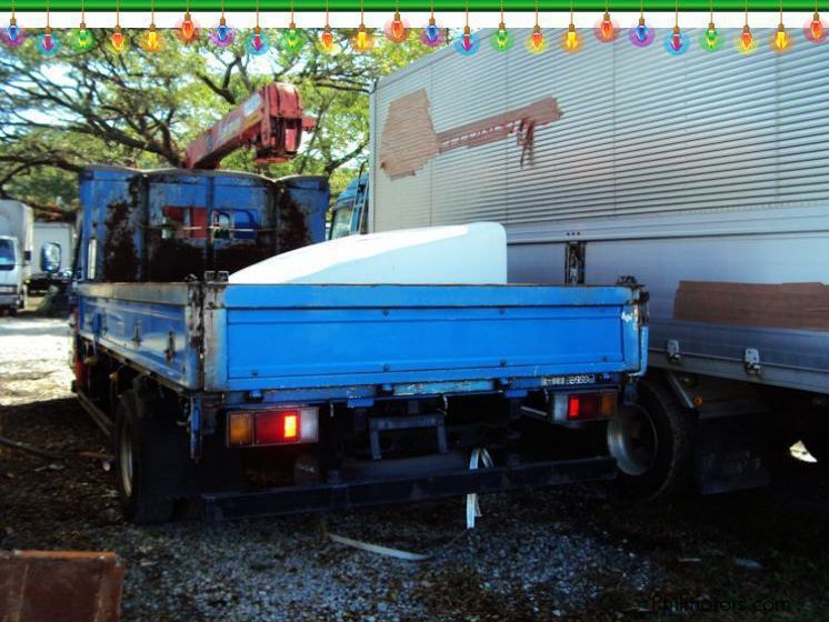 Isuzu Elf Dropside Cargo With Crane in Philippines