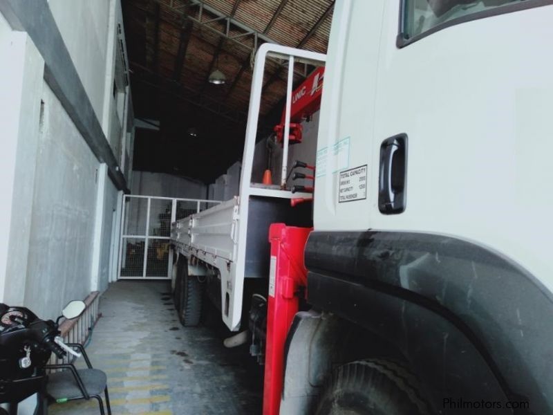 Isuzu FVM 10 Wheeler w/ TELESCOPIC CRANE MODEL in Philippines