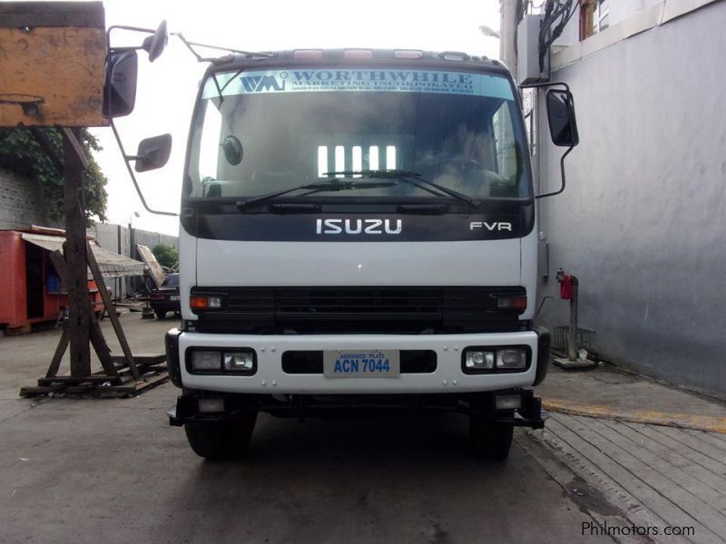 Isuzu FVR 8 STUDS CAB AND CHASSIS in Philippines