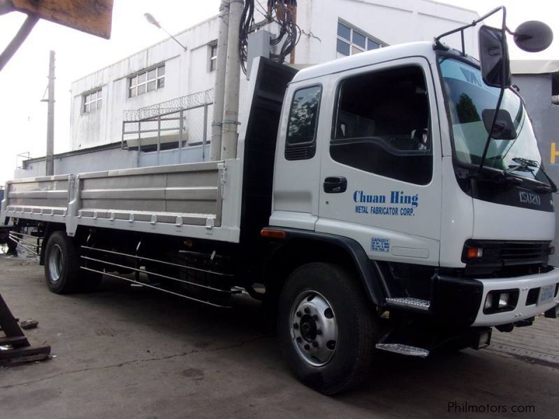 Isuzu FVR 8 STUDS CAB AND CHASSIS in Philippines