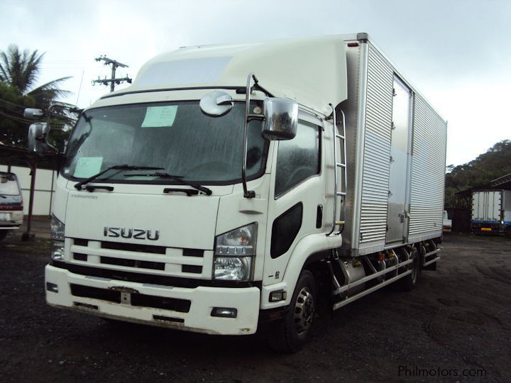 Isuzu Forward Aluminum Closed Van in Philippines