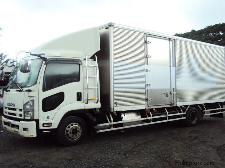 Isuzu Forward Aluminum Closed Van in Philippines