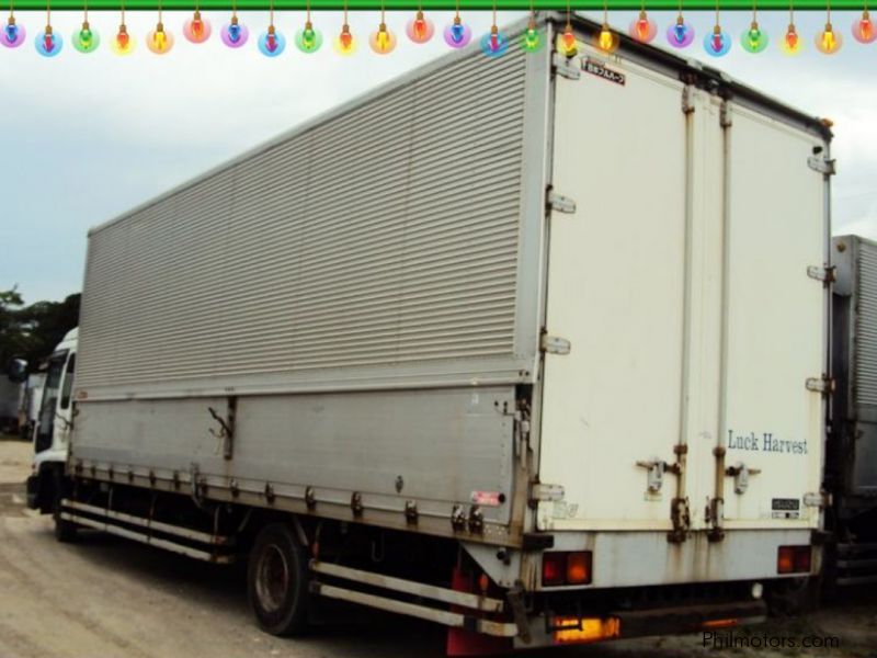 Isuzu Forward Wing Van in Philippines