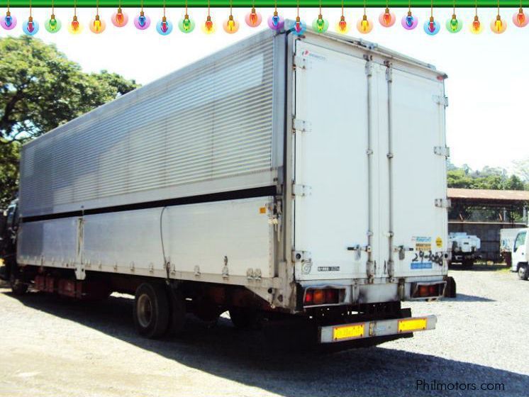 Isuzu Forward Wing Van in Philippines