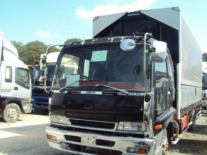 Isuzu Forward Wing Van in Philippines