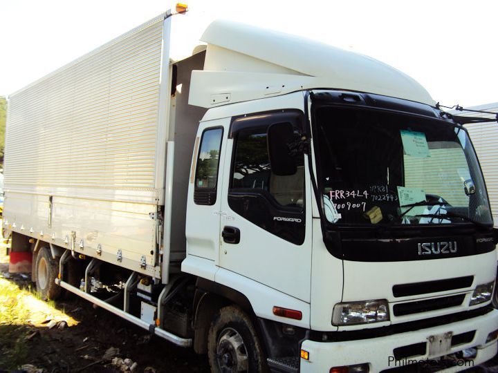 Isuzu Forward Wing Van in Philippines