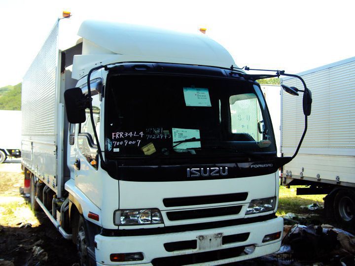 Isuzu Forward Wing Van in Philippines