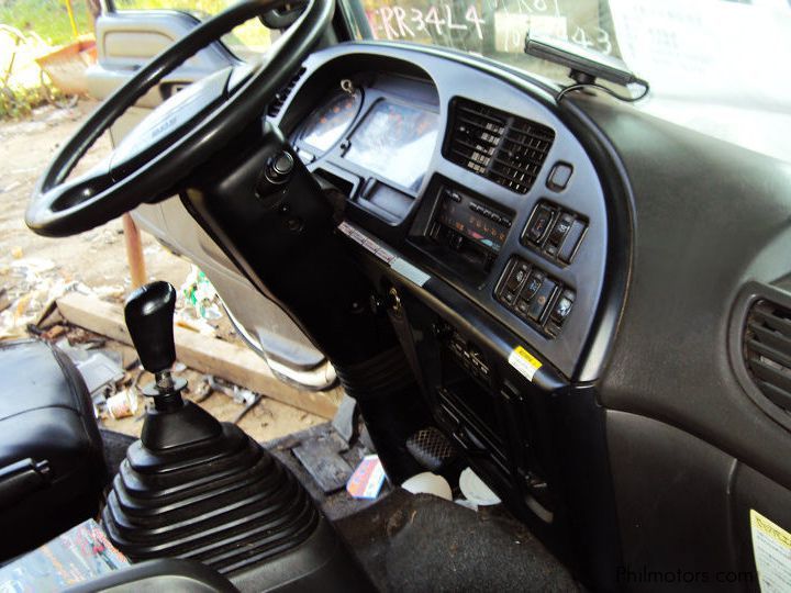 Isuzu Forward Wing Van in Philippines