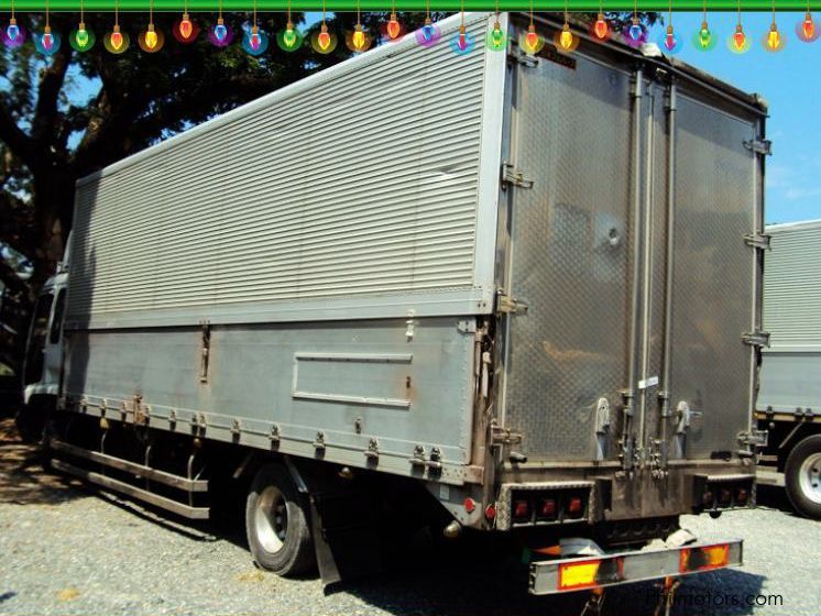 Isuzu Forward Wing Van in Philippines