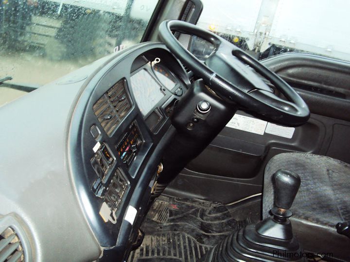 Isuzu Forward Wing Van in Philippines