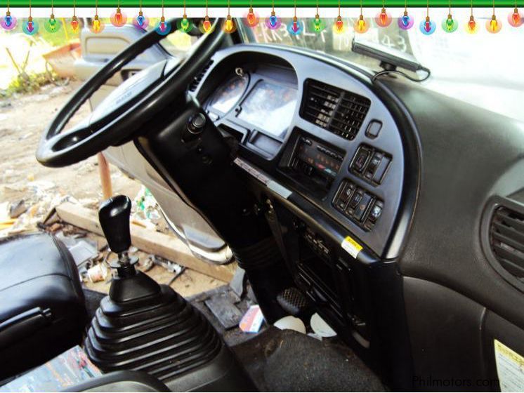 Isuzu Forward Wing Van in Philippines