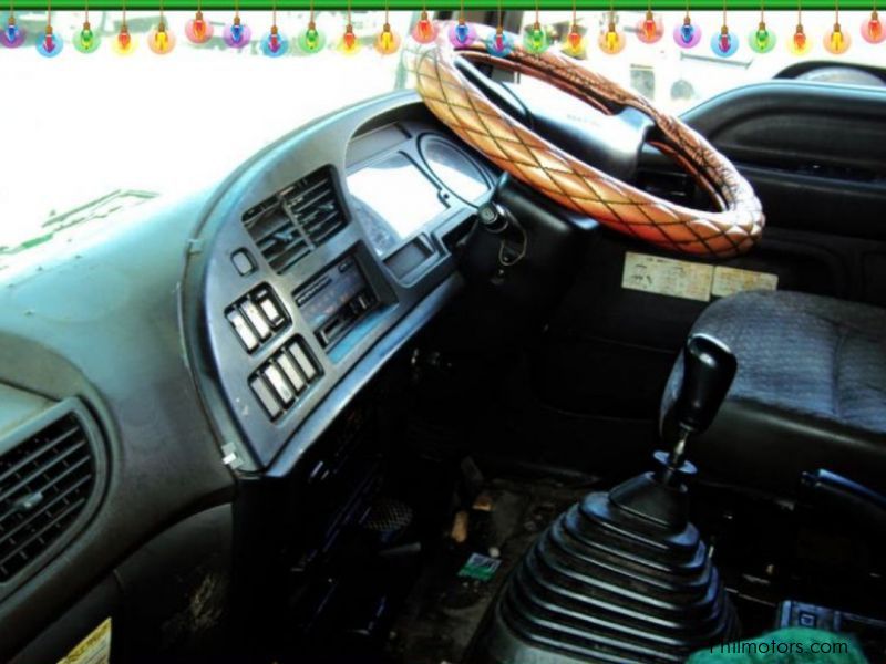 Isuzu Forward Wing Van in Philippines