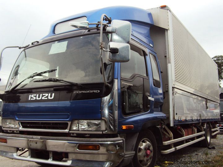 Isuzu Forward Wing Van in Philippines