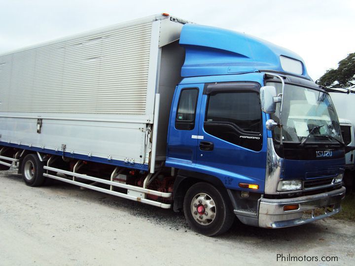 Isuzu Forward Wing Van in Philippines