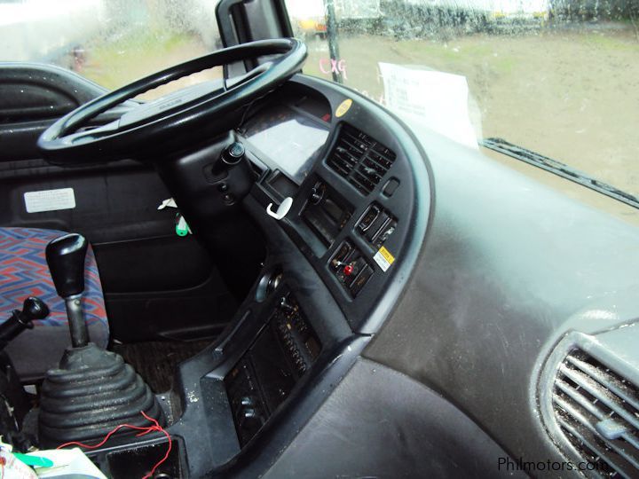 Isuzu Gigamax Wing Van in Philippines