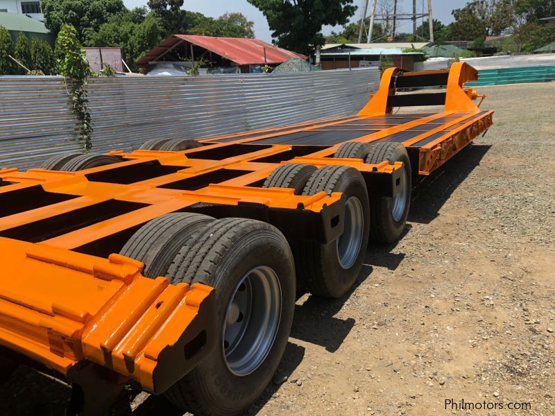 Korea Lowbed trailer 12 wheeler in Philippines