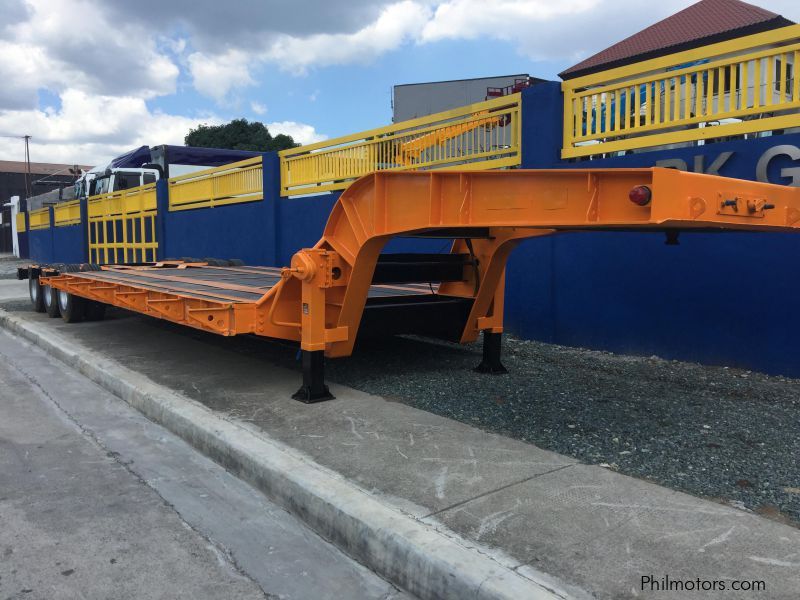 Korea Lowbed trailer 12 wheeler in Philippines