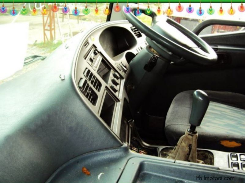 Mitsubishi Super Great Wing Van in Philippines