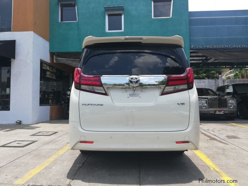 Toyota Alphard 3.5L V6 in Philippines