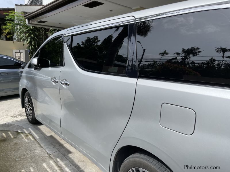 Toyota Alphard in Philippines