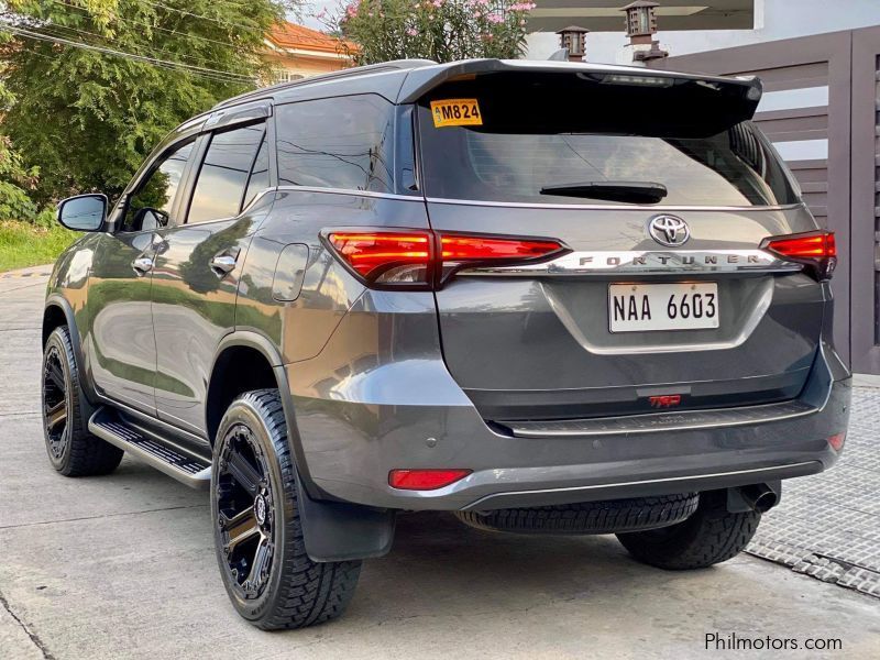 Toyota Fortuner V 4X2 A/T in Philippines