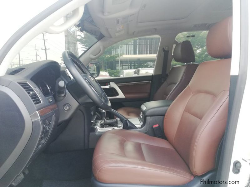 Toyota Land Cruiser 200 Premium in Philippines