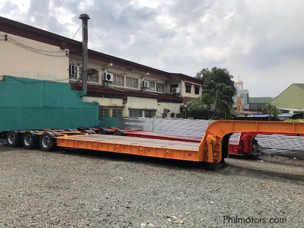 70 tons Lowbed trailer in Philippines