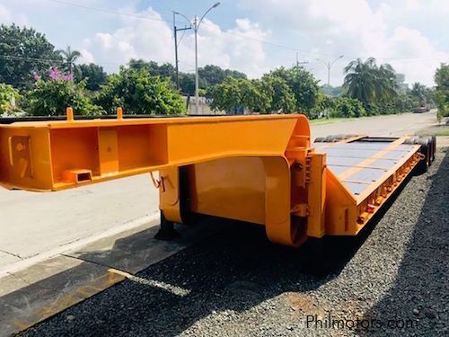 70 tons Lowbed trailer in Philippines