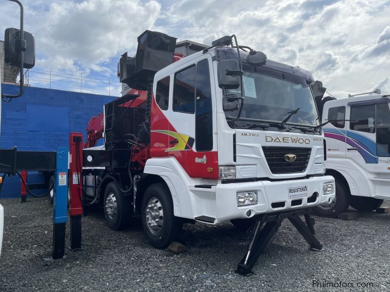 Daewoo 25 tons boom truck with 19 tons crane in Philippines