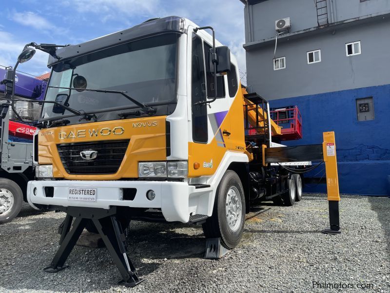 Daewoo 7 tons crane capacity boom truck in Philippines