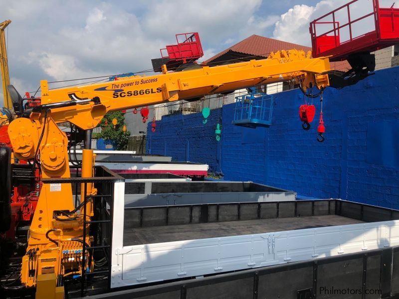 Daewoo BOOM TRUCK WITH MAN LIFT/ CARGO CRANE TRUCK in Philippines