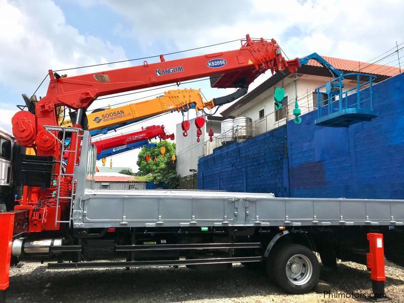 Daewoo BOOM TRUCK WITH MAN LIFT/ CARGO CRANE TRUCK in Philippines