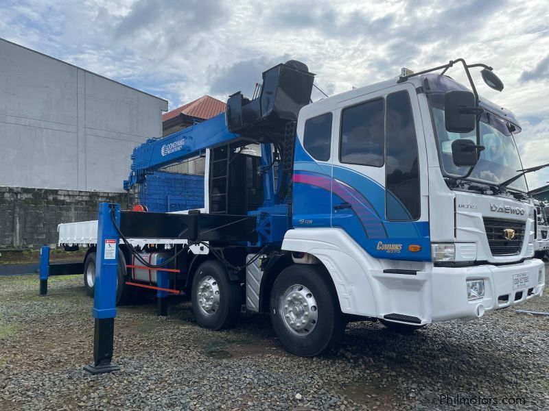 Daewoo BOOM TRUCK WITH MAN LIFT/ CARGO CRANE TRUCK in Philippines