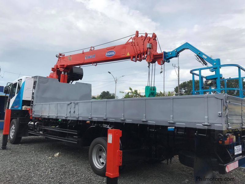 Daewoo BOOM TRUCK WITH MAN LIFT/ CARGO CRANE TRUCK in Philippines