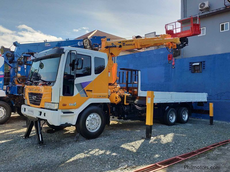 Daewoo BOOM TRUCK WITH MAN LIFT/ CARGO CRANE TRUCK in Philippines